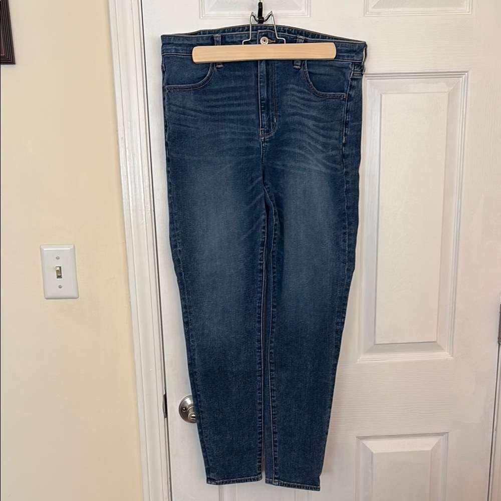 American Eagle Outfitters Super High Rise Jeggings Size 12R. EUC
